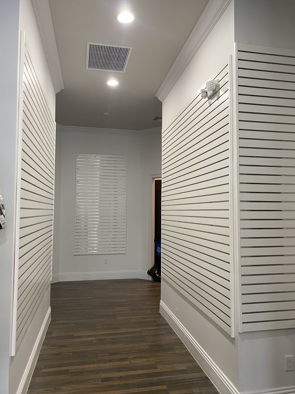 Commercial slatwall installation